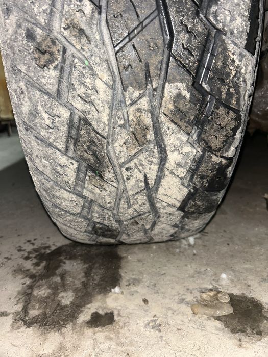 Продам шины на внедорожник R17