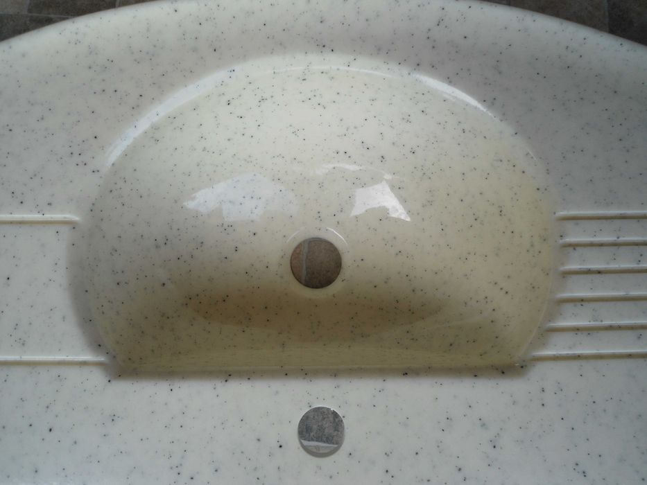 Мивка за баня от технически камък