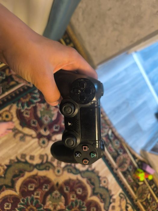 Play station 4 slim