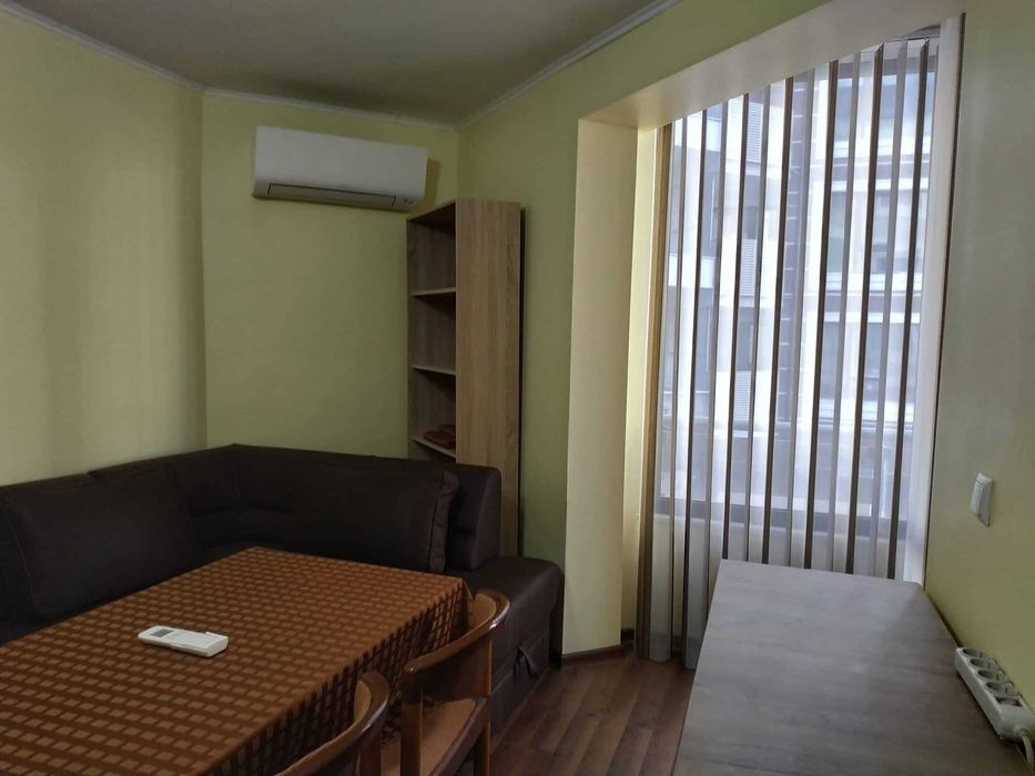 Двустаен обзаведен с подземно паркопмясто