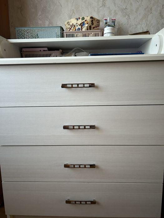 Продам комод……….