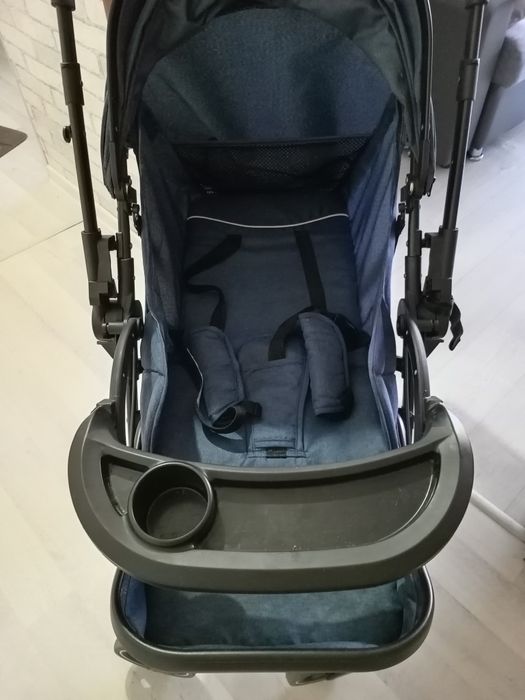 Продам коляску 10000 тнг