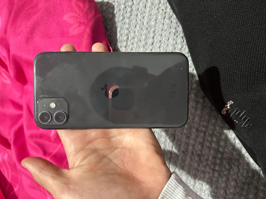 айфон 11  128гб акм 71