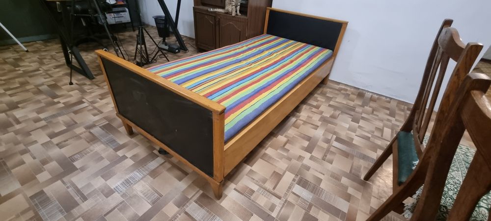 Кровать 195 см. на 95 см.