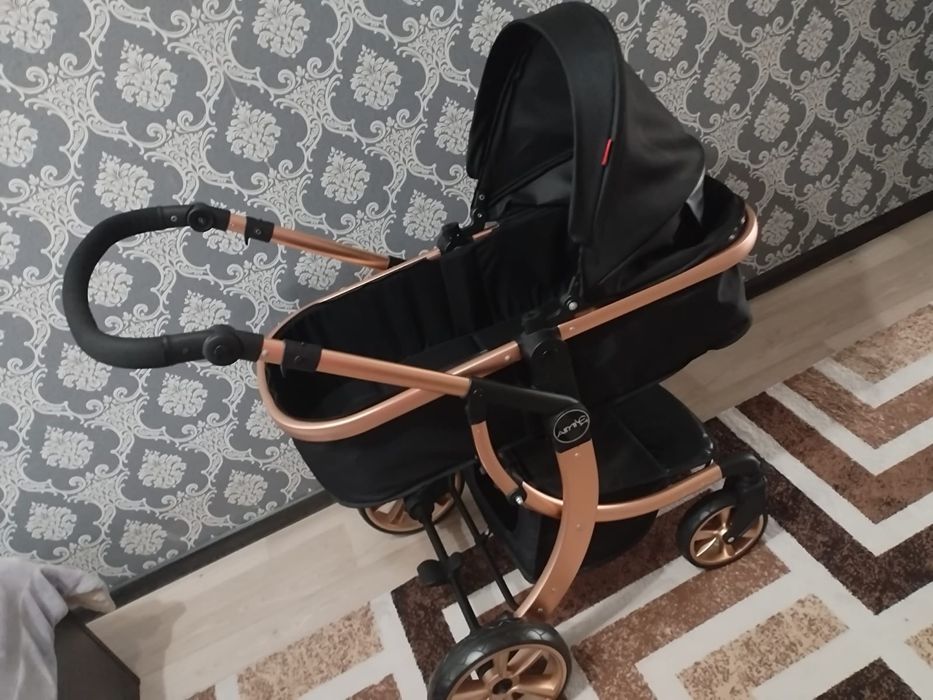 Продам детскую коляску