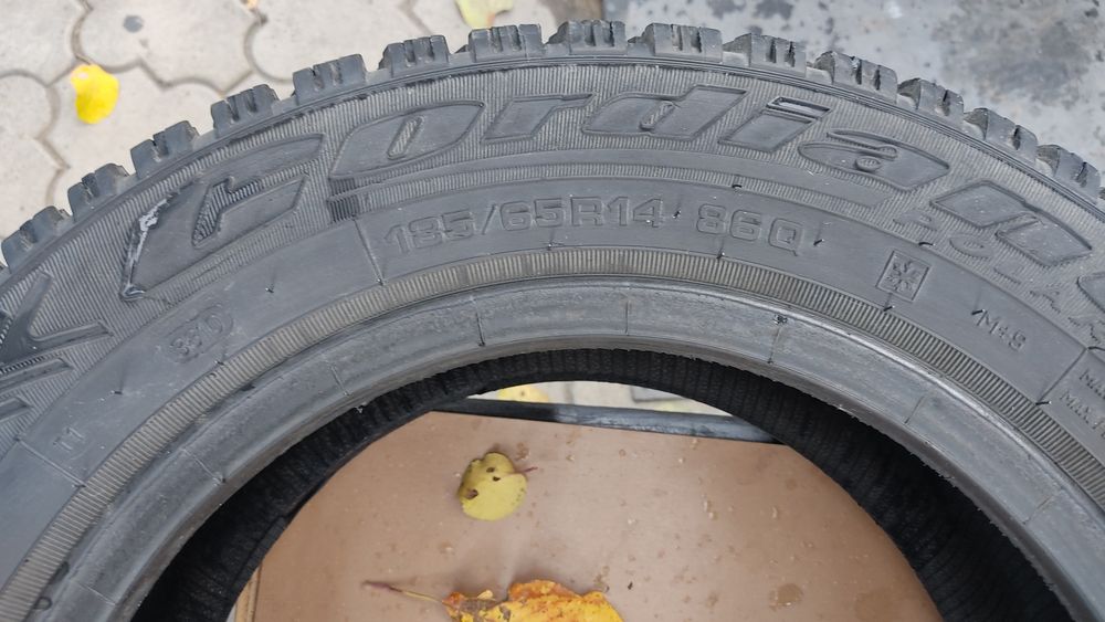 Продам зимние шины