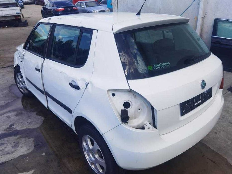 dezmembrez skoda fabia 1.6 CAYC/usa fabia2/hayon fabia 2