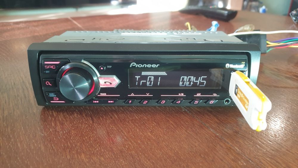 Авто плеър радио музика за кола Pioneer Пионер  USB AUX Bluetooth