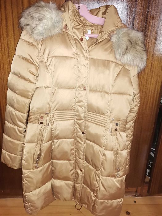 Зимно дълго Яке в златист цвят