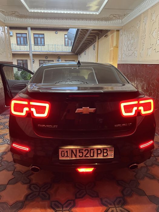 Chevrolet Malibu 1 / 2 позиция