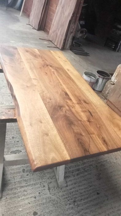 Продават се шестместни трапезни маси от Орех 160см80см5см/850лв