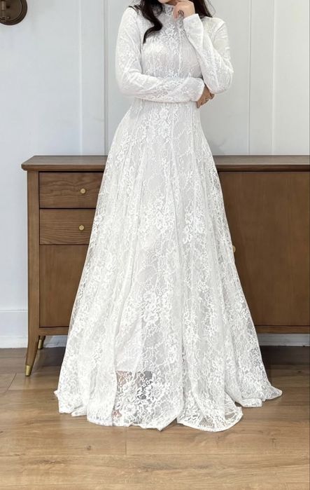 Платье белое вечернее