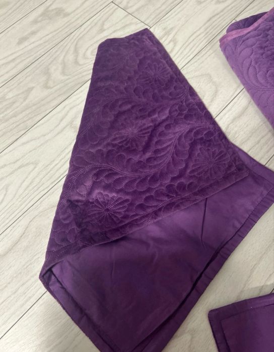 Vand cuvertura+2 fete perna;nou fara eticheta!