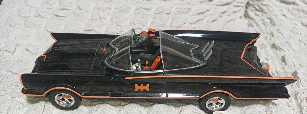 Метални коли мащаб 1,24