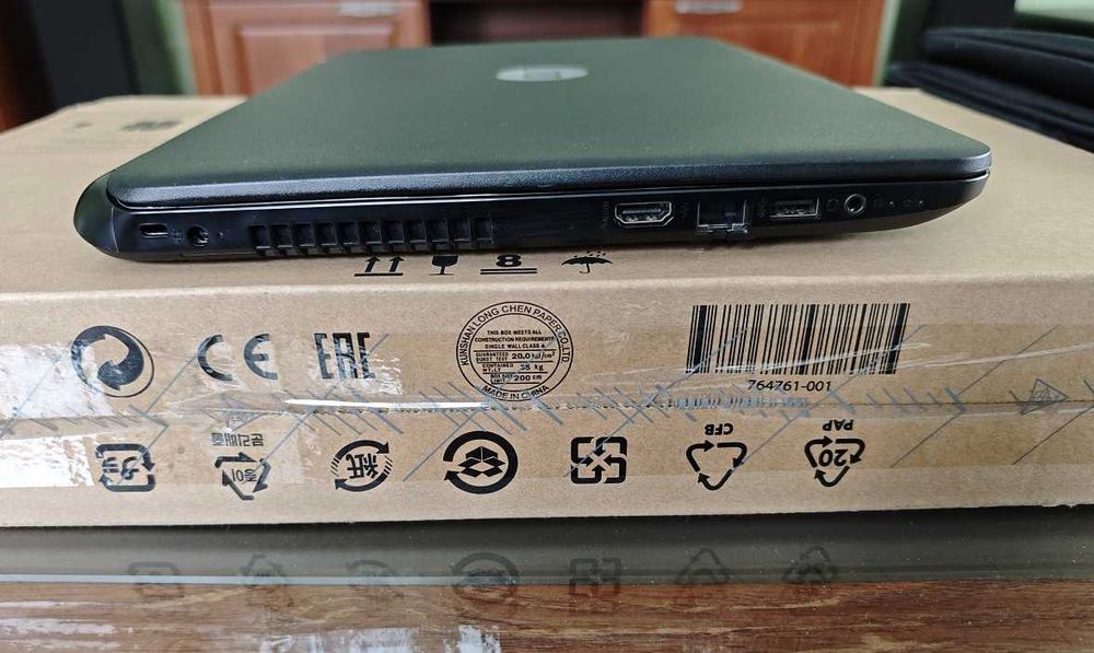 Продавам лаптоп HP 15"