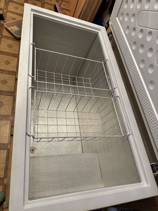 Морозильная камера Бирюса 330 л.