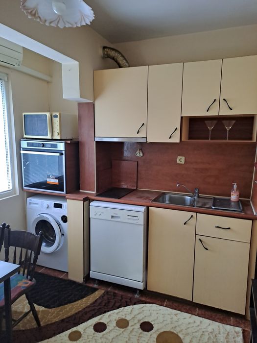 Под наем дългосрочно