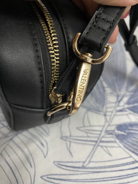 Оригинална чанта през рамо VALENTINO