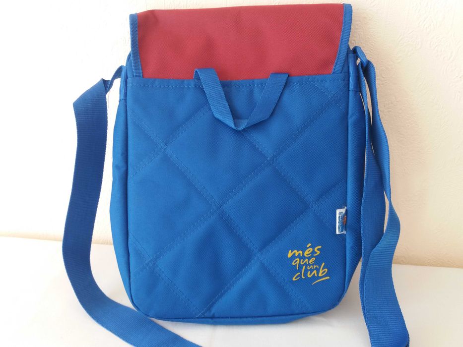 Чанта и шапка AC Milan, раница и чанта Barcelona, голяма раница