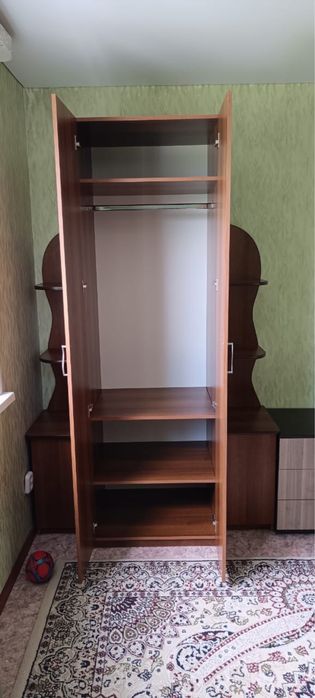 Шкаф с тумбами