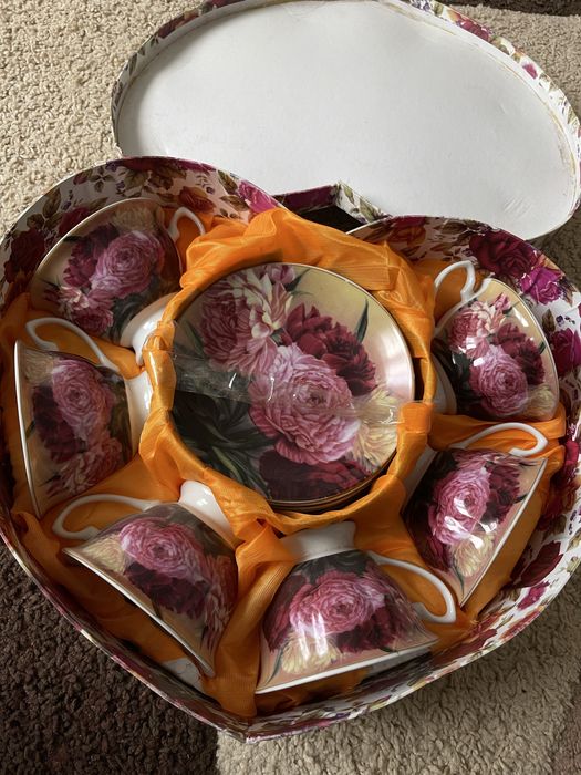 Set luxos 6 cești porțelan "Royal Spring Roses" - Cutie cadou inclusă