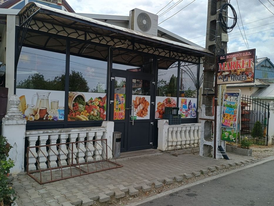 Urgent !!!  Casă de vânzare cu afacere  .