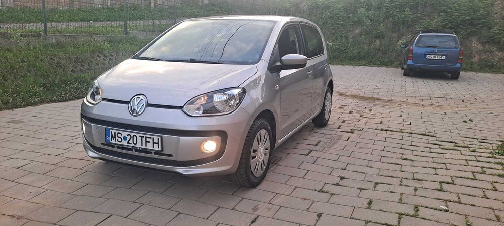 VOLKSWAGEN Up 2013