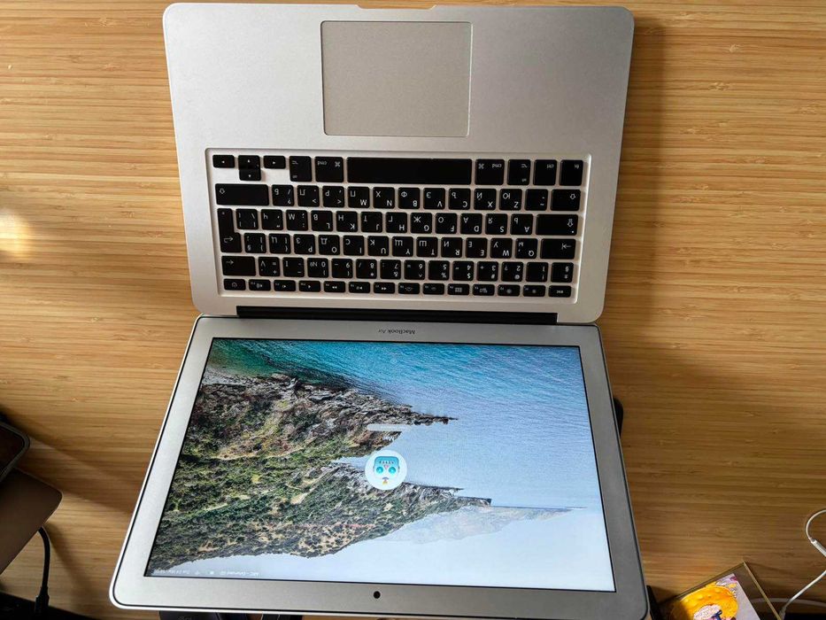 Macbook Air 2015 (Intel Core i5/4GB RAM/128GB SSD)