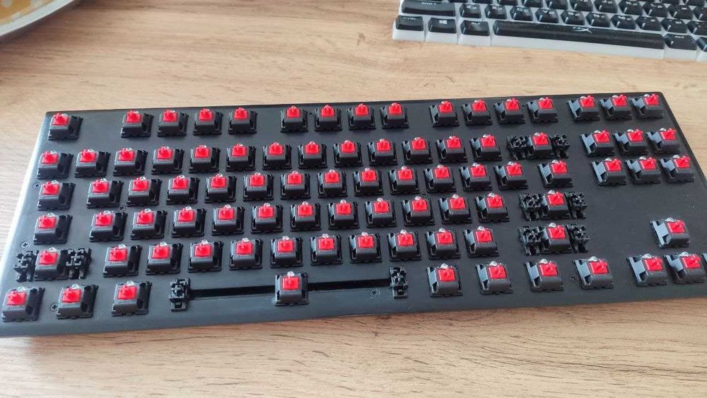 HyperX Alloy FPS PRO с HyperX Pudding Keycaps (улучшенные кейкапы)