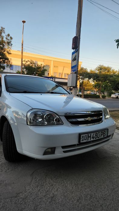 Lacetti 1.8 mexanika 6000 y.e