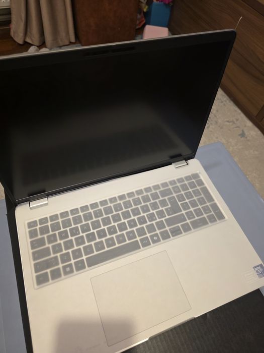 Vând Dell Pro 16 Plus Procesor Ultra 7 nou