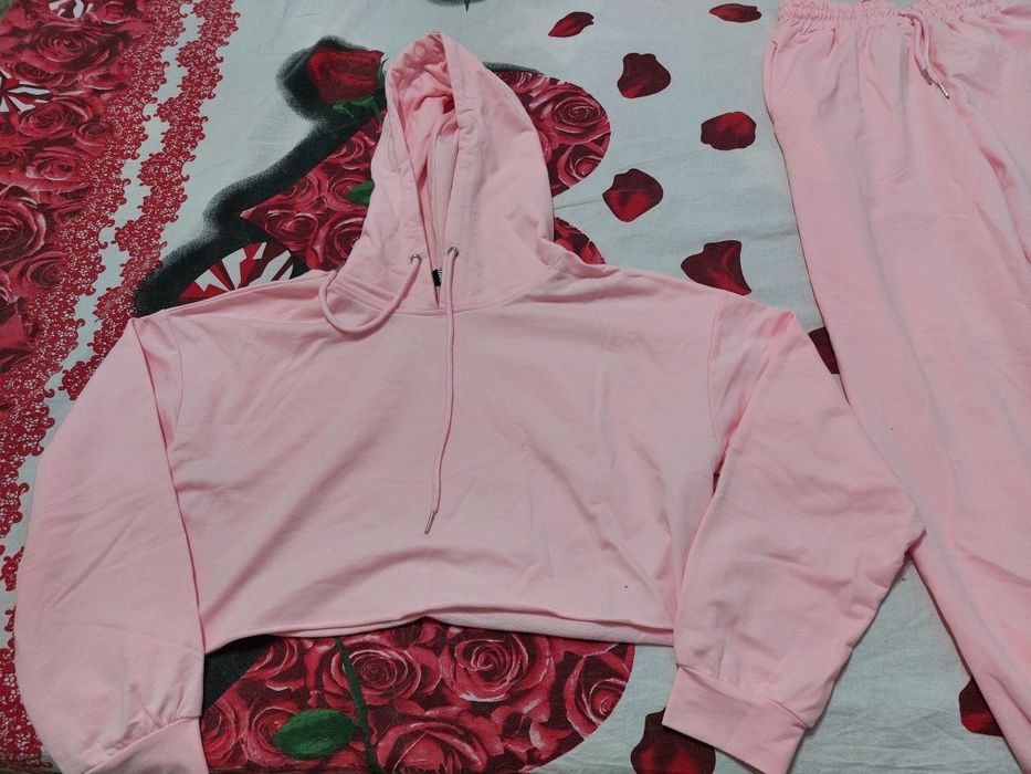 Продам Спортивный костюм