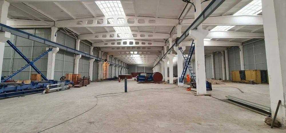 Продаётся 1,6 га производственная база.