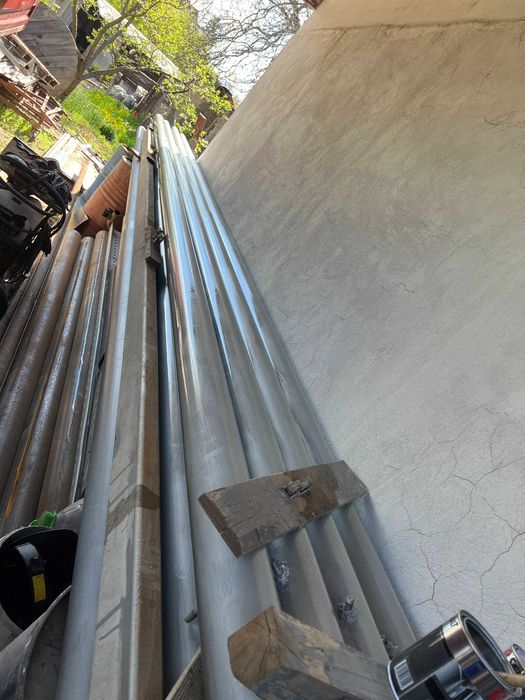 Метални Стълбове