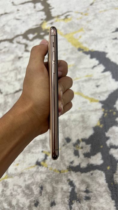 Iphone 11 pro max gold ideal