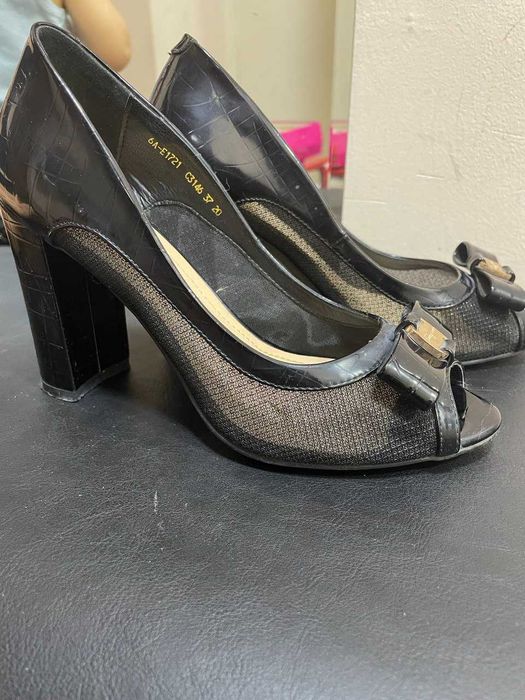 Женские босоножки 37 размер