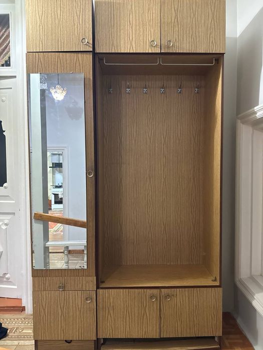 Шкаф в прихожую.