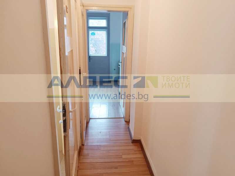 Дава се под наем Офис в София, Център - 120 кв.м за 600 € - Снимка #14