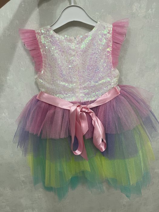 Нарядное платье для девочки 3-5лет