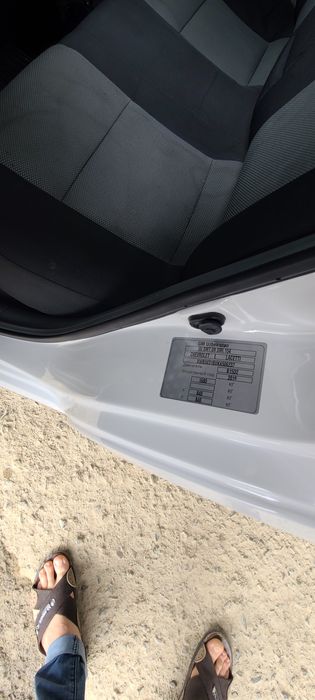 Jentra avtomobili srochni sotiladi!!!