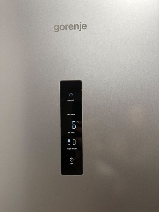 Нов Хладилник с долен фризер GORENJE