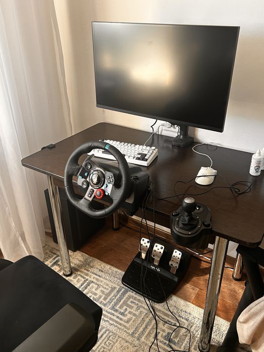 Продам руль logitech g29, игровой руль