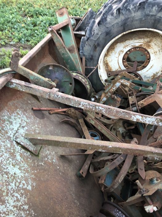 Capota tractor romanesc u 650 si 445