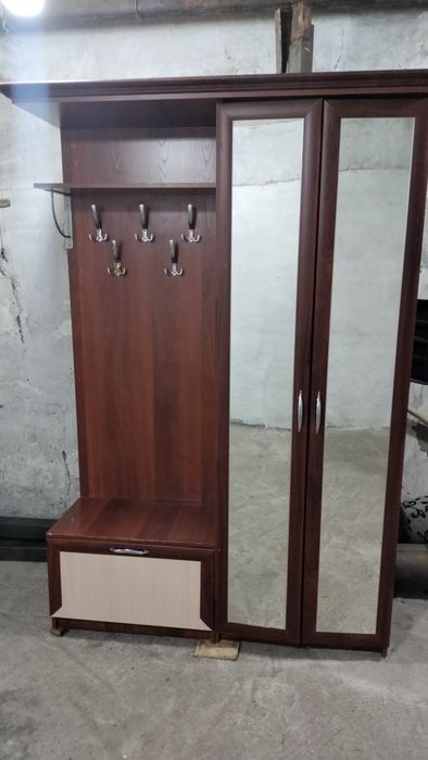 продам шкаф для прихожей