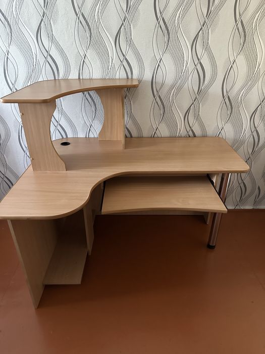 Компьютерный стол за 3000тг