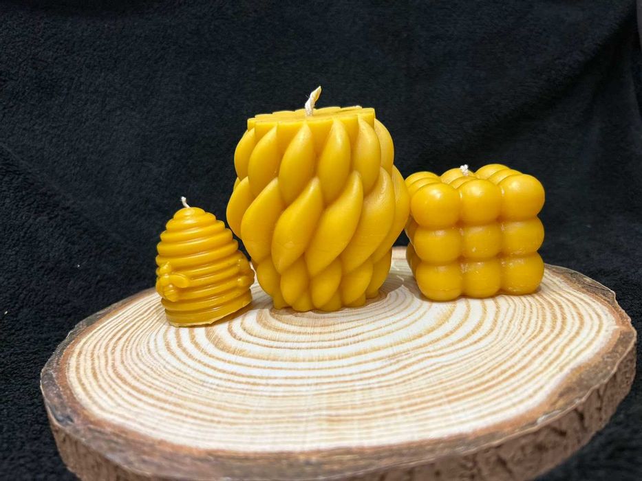 Свещи от 100% пчелен восък - ръчна изработка, идеални за подарък