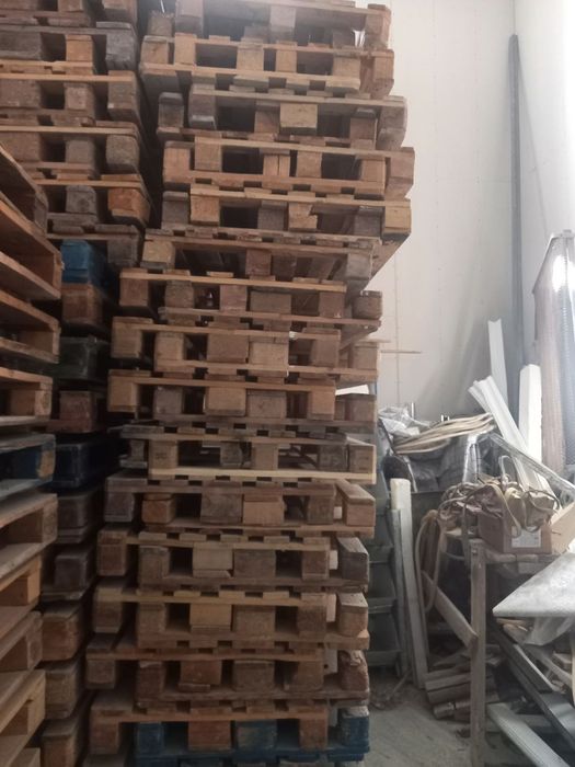 Поддоны в хорошем качестве продается цена договорная