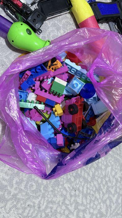 Игрушки все5000т продам