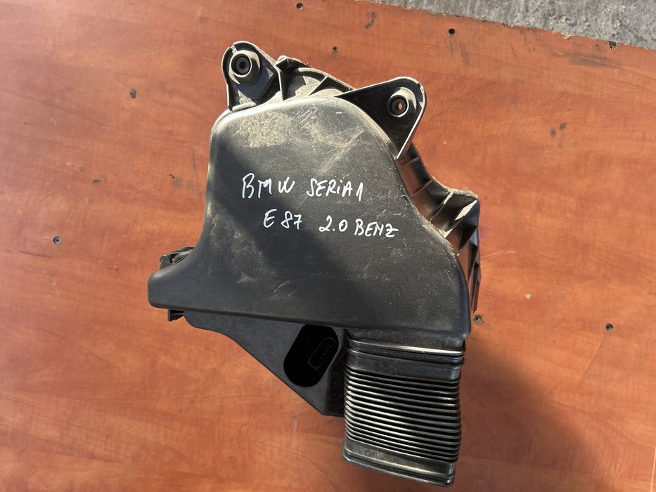 Carcasa filtru aer Bmw seria 1 e87 motor 2.0 benzina an 2004-2008