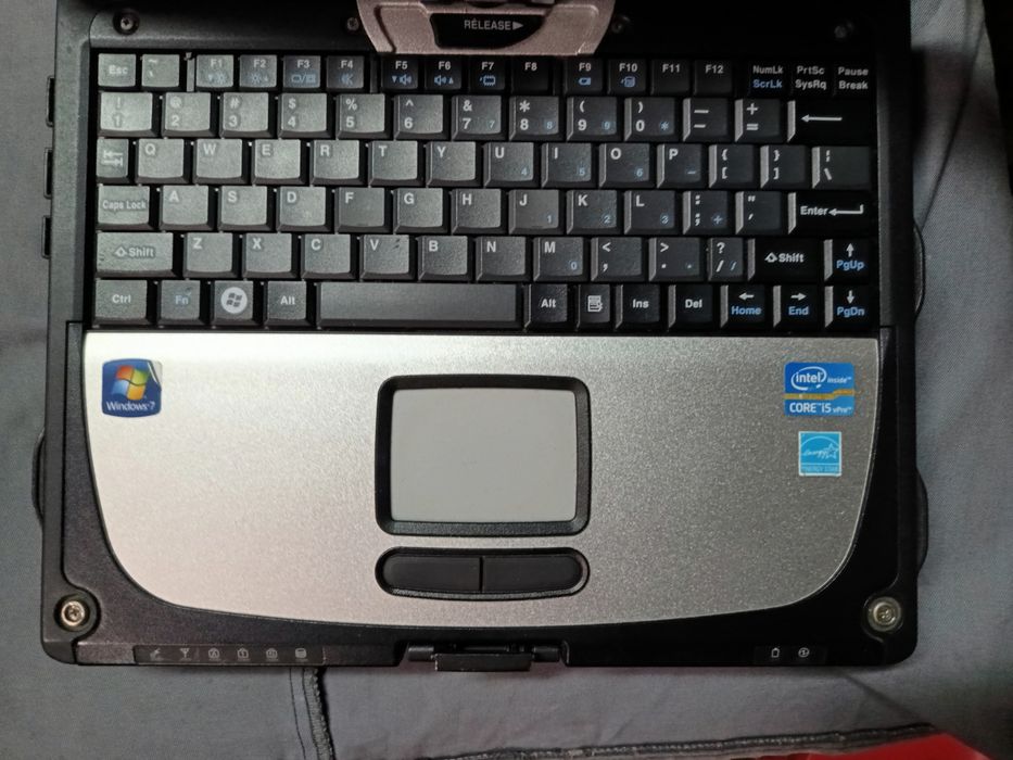 Panasonic Toughbook CF-19